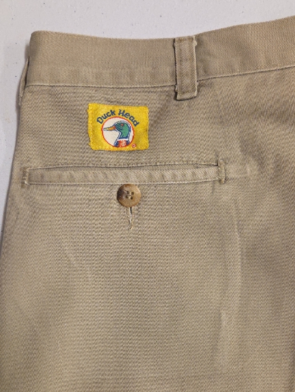 Duck Head Vintage Men's 90's Y2K Khaki Preppy Pleated Shorts. Size 40 Big Tall